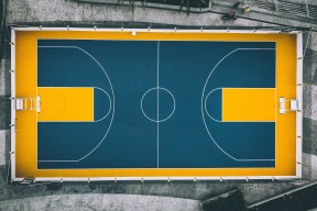 ng28平台-惊天跨界！NBA巨星库里空降FPX，率队问鼎英雄联盟冠军，全网炸锅！